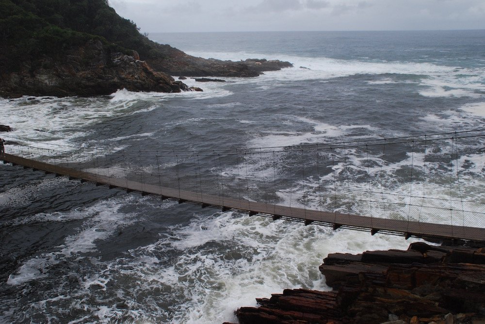 Hangbrug over de Storms River in Tsitsikamma National Park