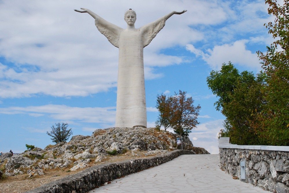 Statua del Cristo Redentore di Maratea.