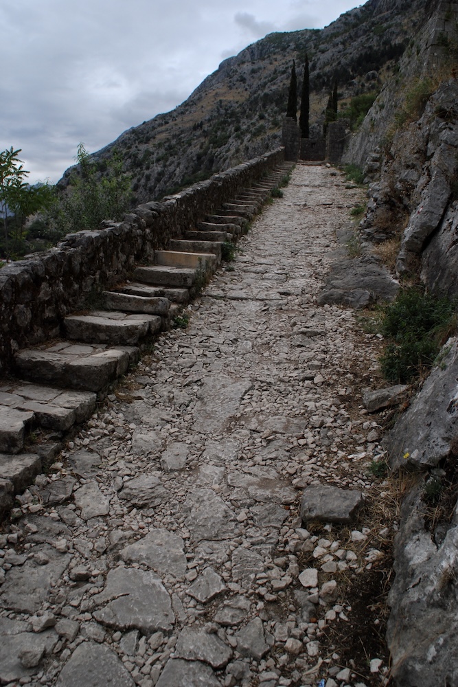 Wandelpad op de Ladder van Kotor in Montenegro