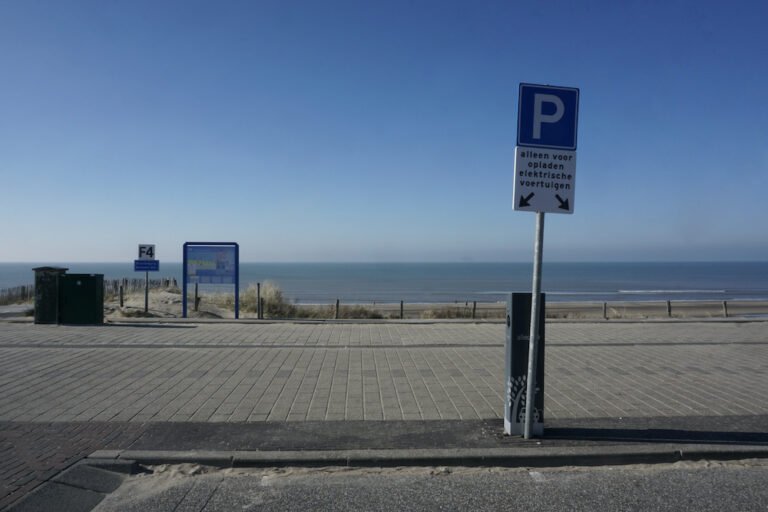 Parkeren in Zandvoort | Waar, hoeveel kost het en tips voor gratis parkeren